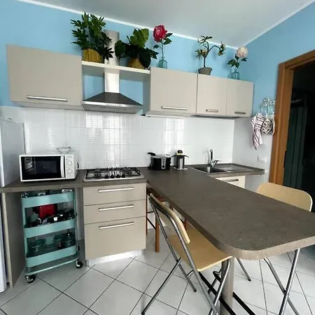 Monolocale Con Terrazza شقة *